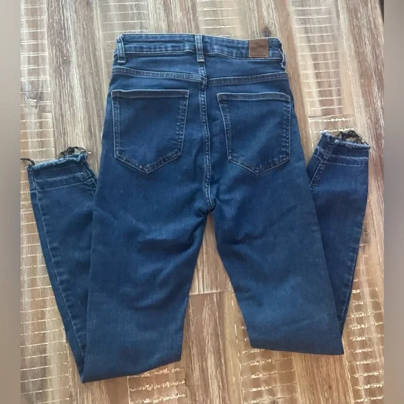 (3/$15) Bershka Skinny Ankle Super High Rise Jeans - Picture 5 of 5